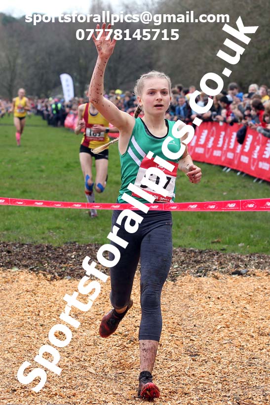 Intermediate girls, 2020 New Balance English Schools Champs., Sefton Park, Liverpool. Photo: David T. Hewitson/Sports for All Pics